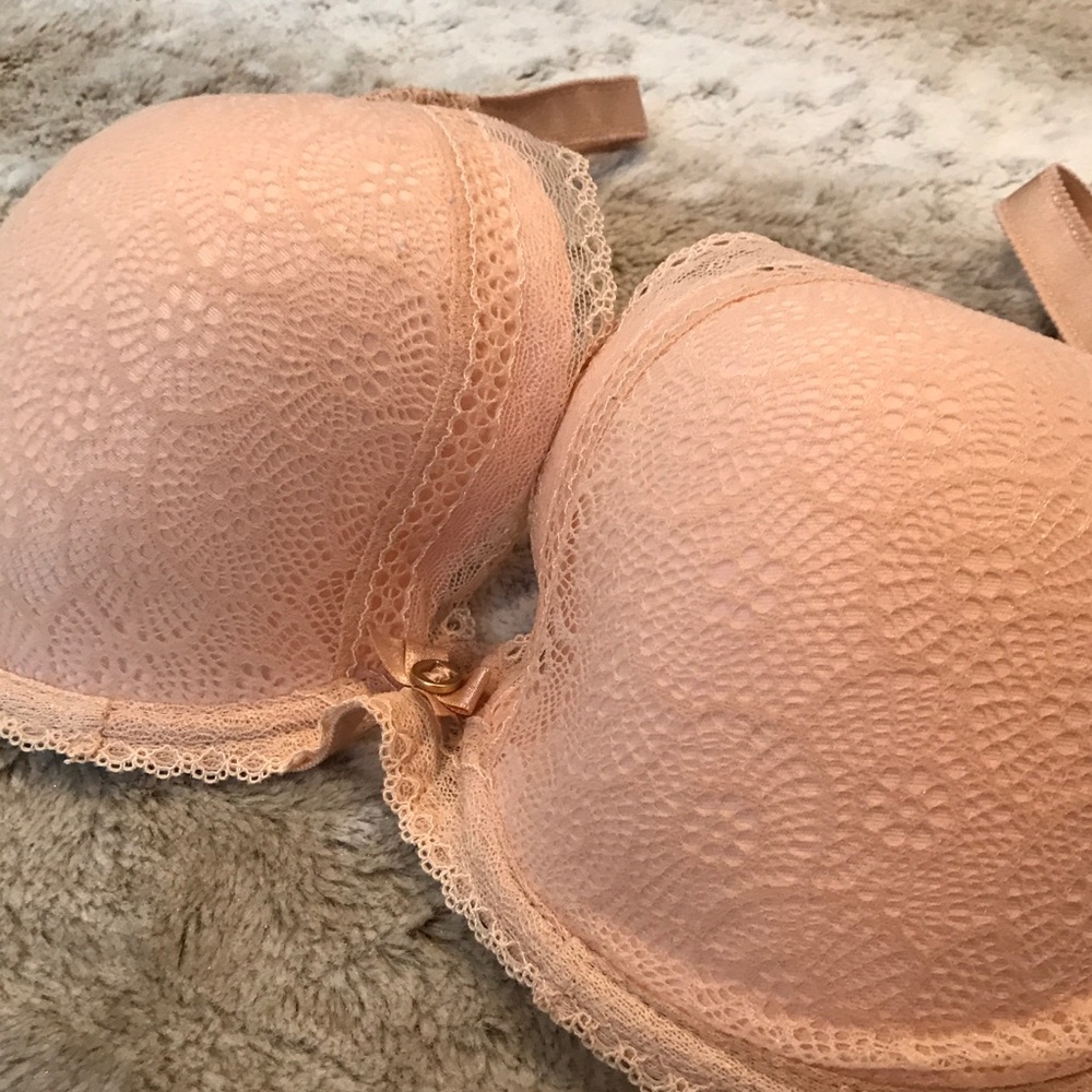 Chantelle Festivite Lace Plunge Contour Bra 34F